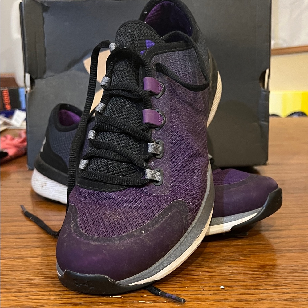 Women’s Under Armour athletic shoes . Lightly worn